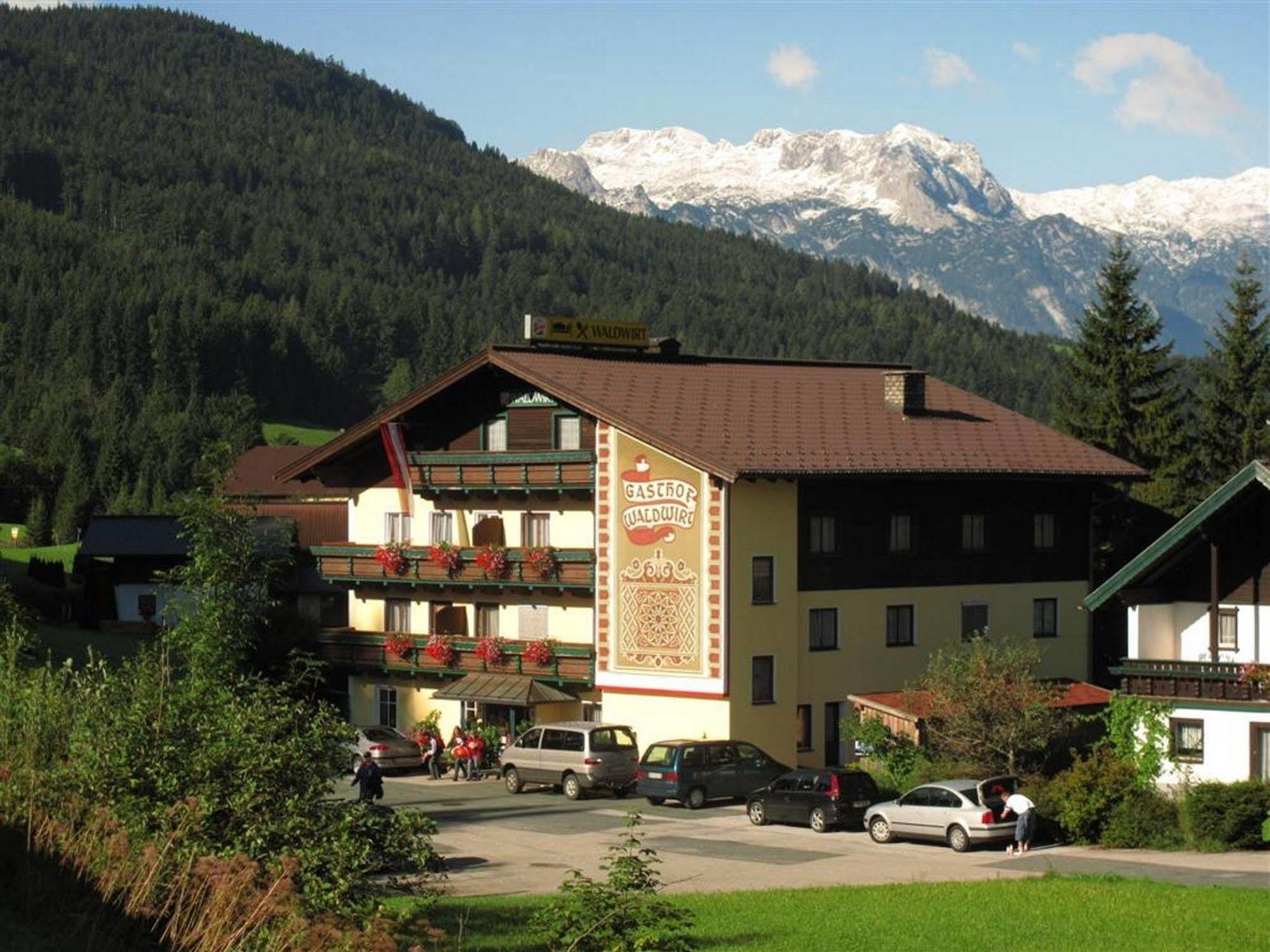 กาสท์ฮอฟ วาลดวีร์ท Hotel รุสบาค อัม พาสเกอชุตต์ ภายนอก รูปภาพ