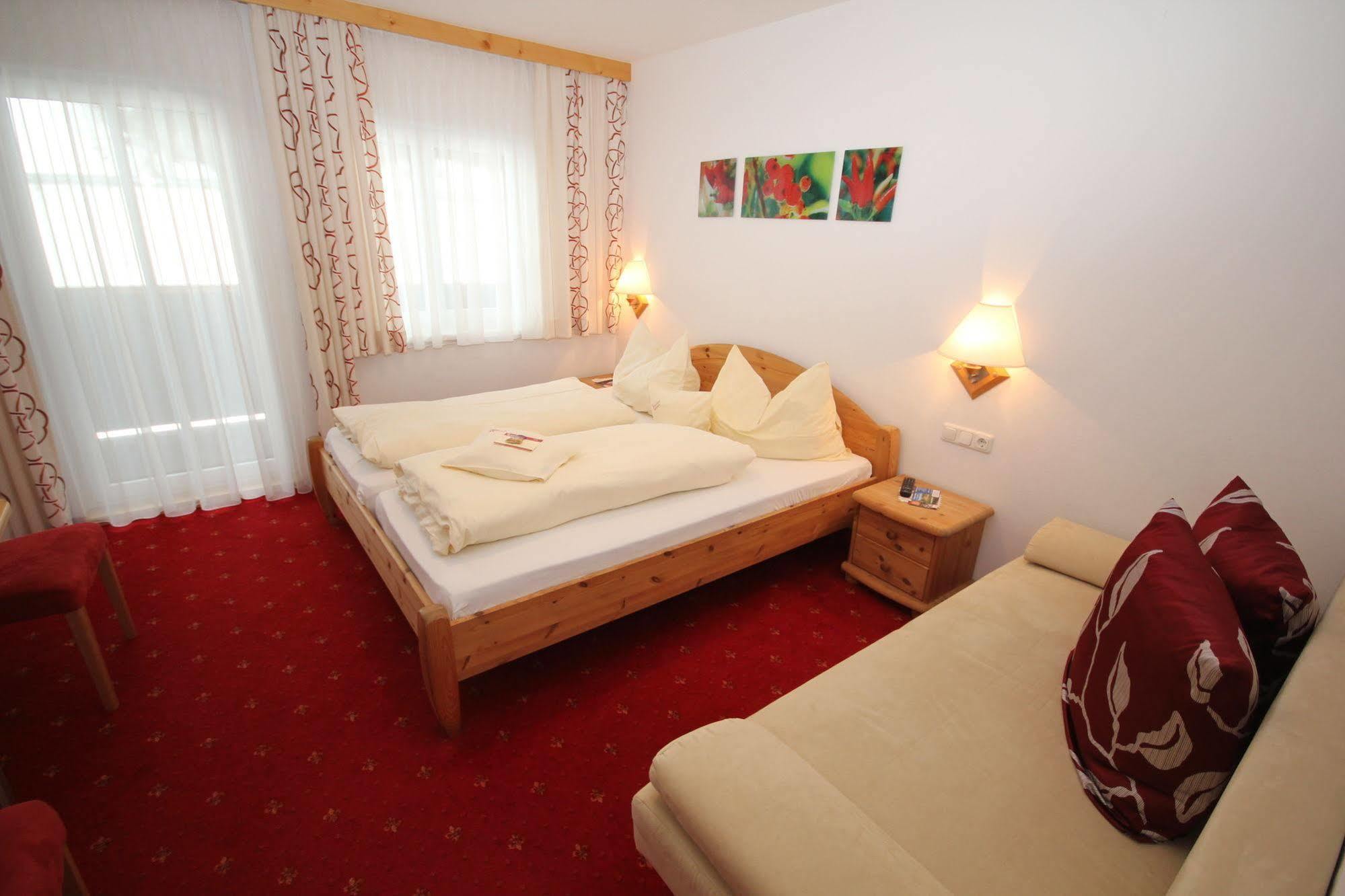 กาสท์ฮอฟ วาลดวีร์ท Hotel รุสบาค อัม พาสเกอชุตต์ ภายนอก รูปภาพ